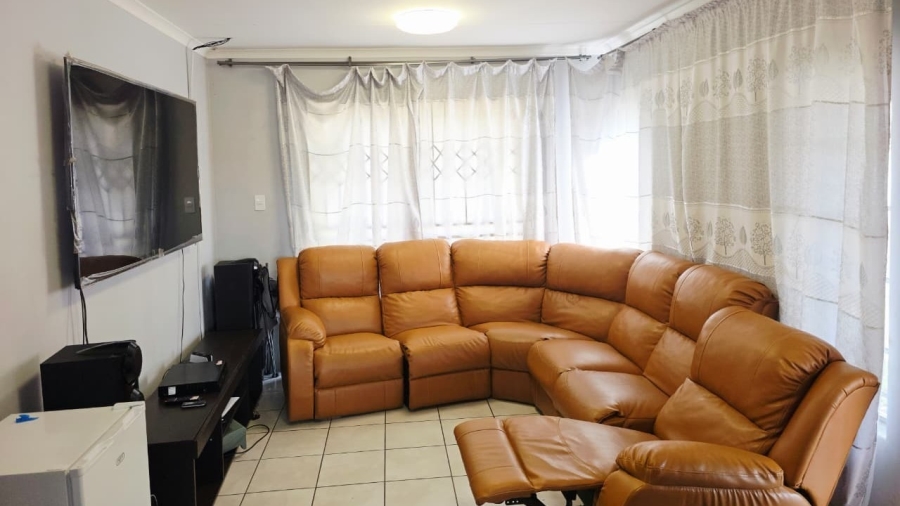 3 Bedroom Property for Sale in Waterkloof East North West